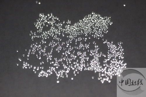 利津金属表面处理厂喷砂玻璃微珠清理